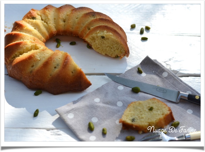 Gâteau au citron tout doux et moelleux comme un nuage