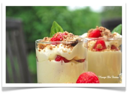 Tiramisu aux fraises et fruits secs caramélisés