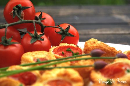 Petites bouchées aux tomates cerise