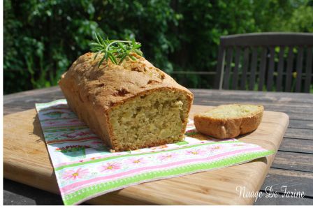 Cake aromatique à la sarriette